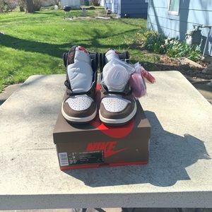 Air Jordan retro 1s high Travis Scott 7.5